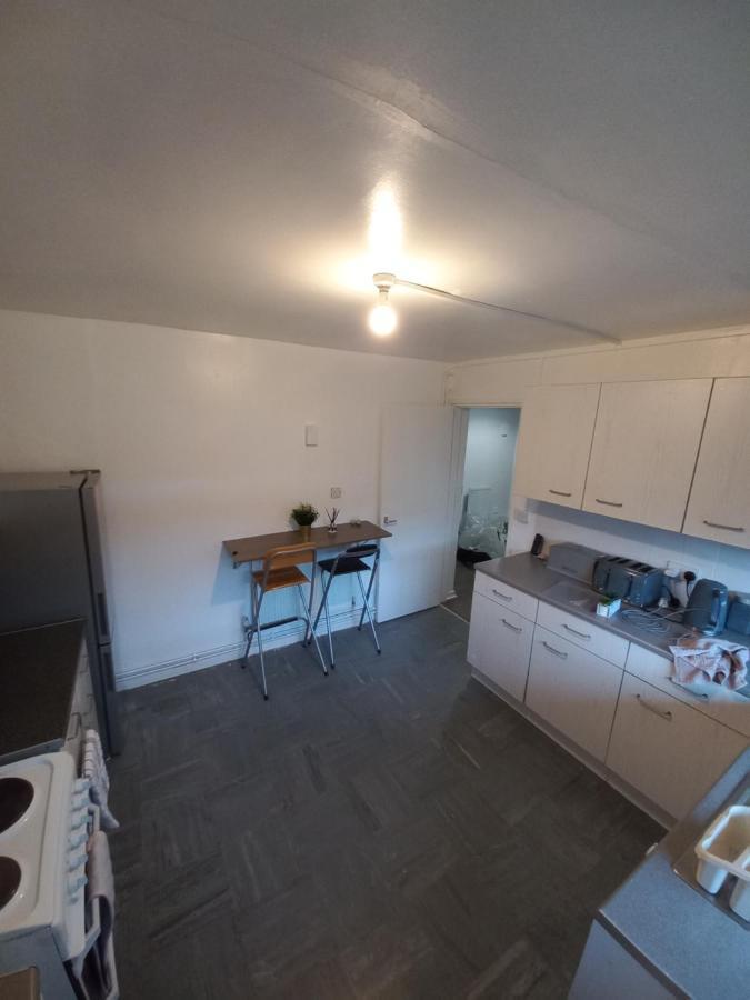 Derby City Apartment With Free Parking Exterior photo